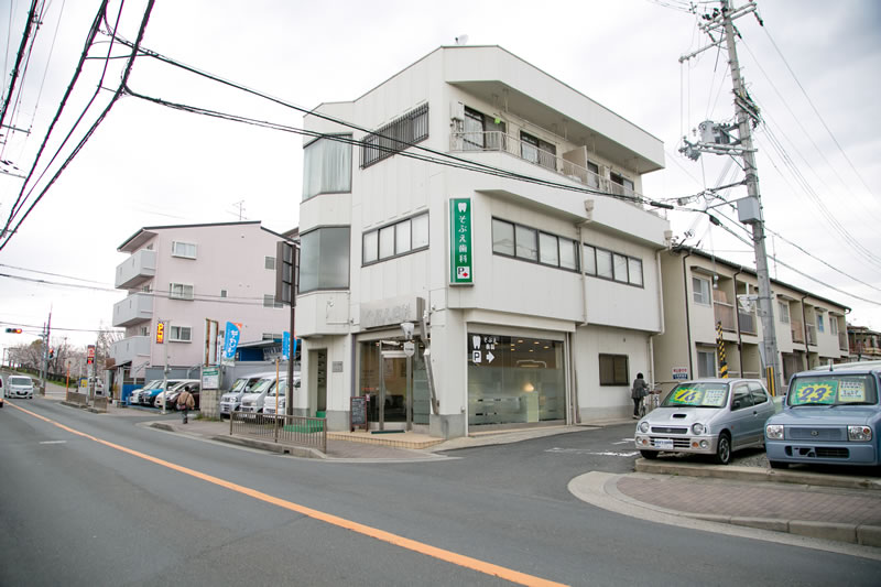 そぶえ歯科駐車場